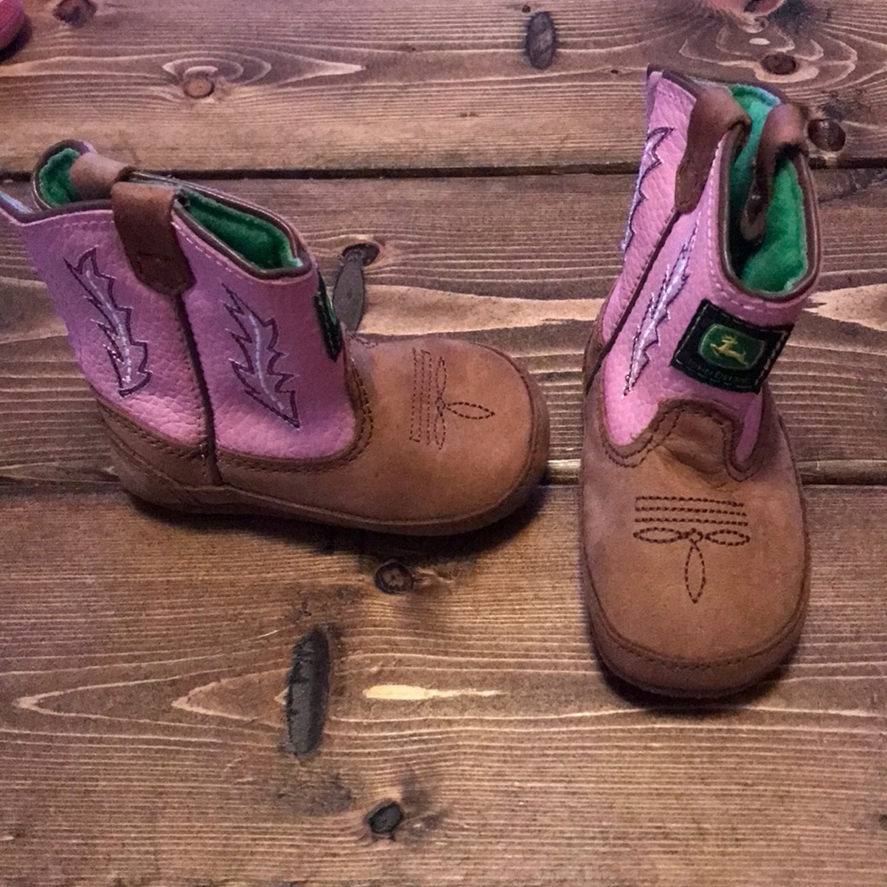 John Deere size 3